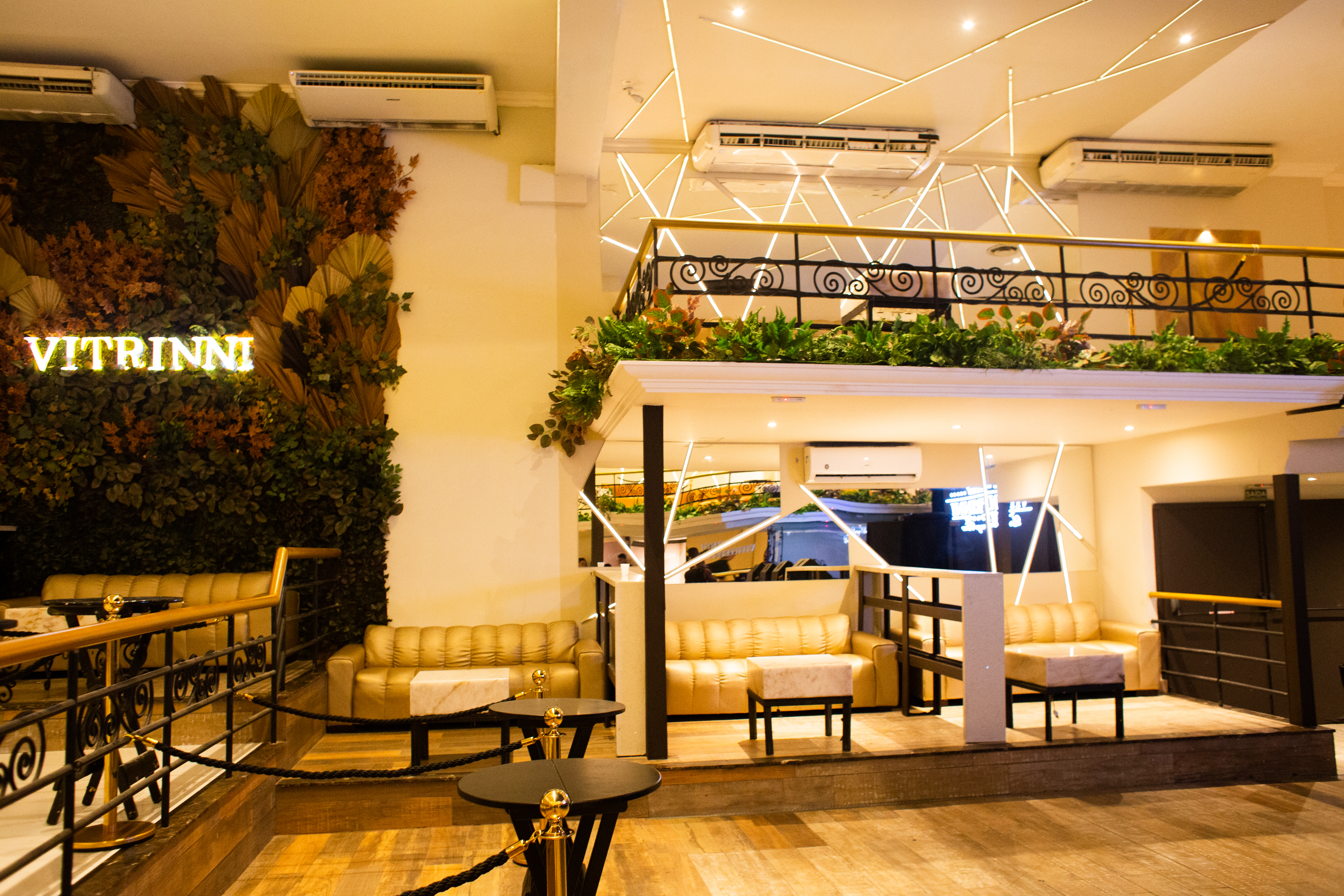 Vitrinni Lounge Beer - Galeria 05