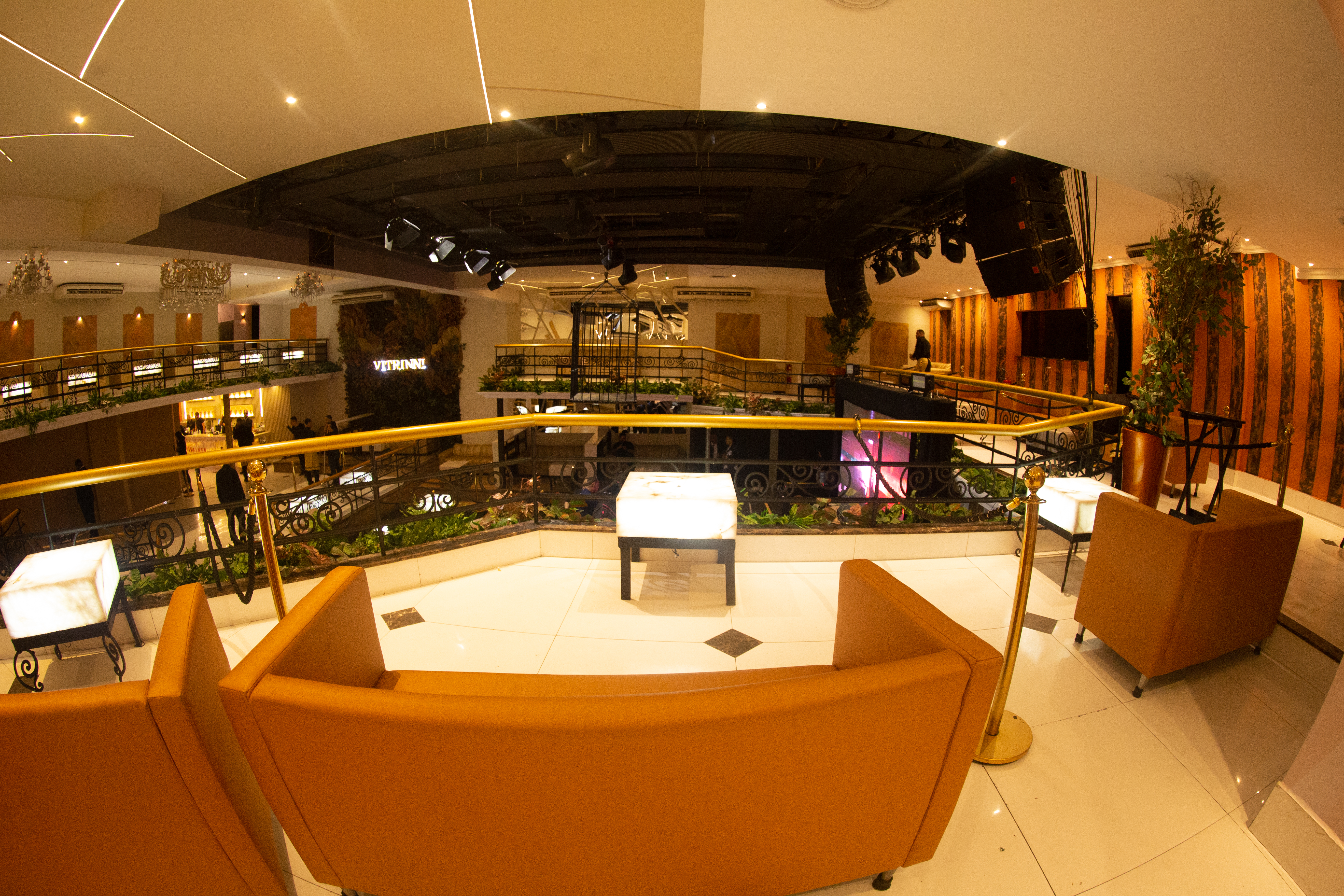 Vitrinni Lounge Beer - Galeria 13